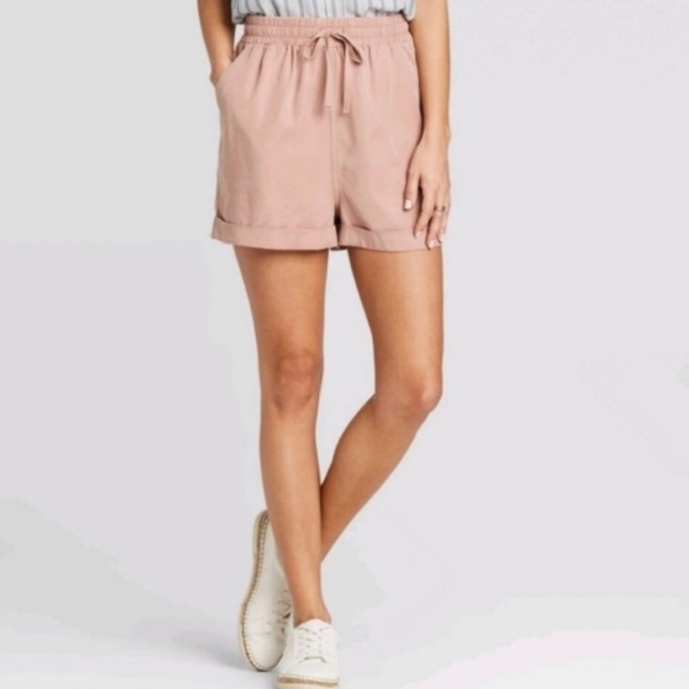 Universal Thread Shorts